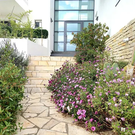 Malibu Apartment Mandelieu-la-Napoule